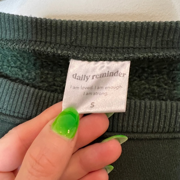 Green Vitae Apparal Sweater - Size Small - Picture 4 of 5